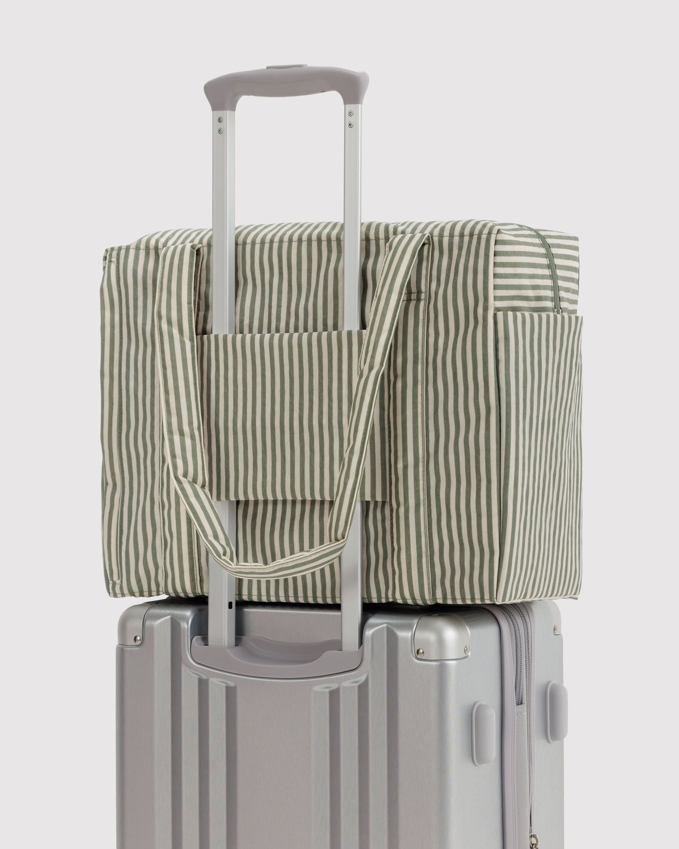 Small Cloud Carry-On