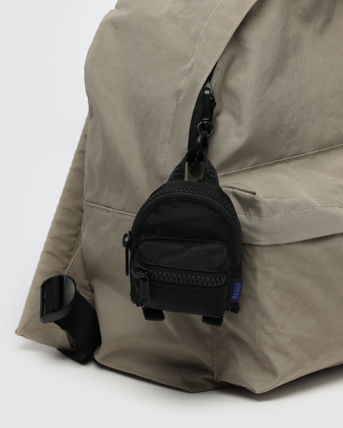Backpack Charm - Black - Easy Pocket Charm
